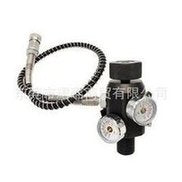 Load image into Gallery viewer, 跨境供应潜水瓶瓶阀充气过气接头充气阀大转小M18*1.5双表双量程  'Cross-border supply of diving bottle valve inflating connection inflating valve large to small M18 * 1.5 double meter double range'
