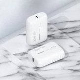 Load image into Gallery viewer, 品胜10000毫安自带线充电宝20W快充PD大容量超薄小巧便携移动电源  'Pinsheng 10000mA self-wired charging treasure 20W fast-charging PD large-capacity ultra-thin portable mobile power supply'
